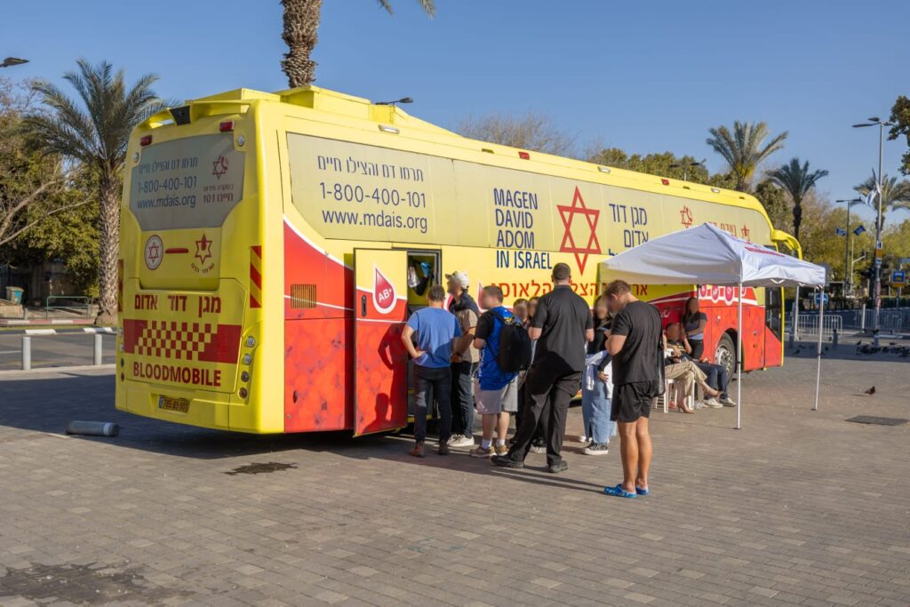 ניידת תרומת דם