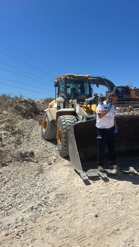צילום של חובש בזירת התאונה