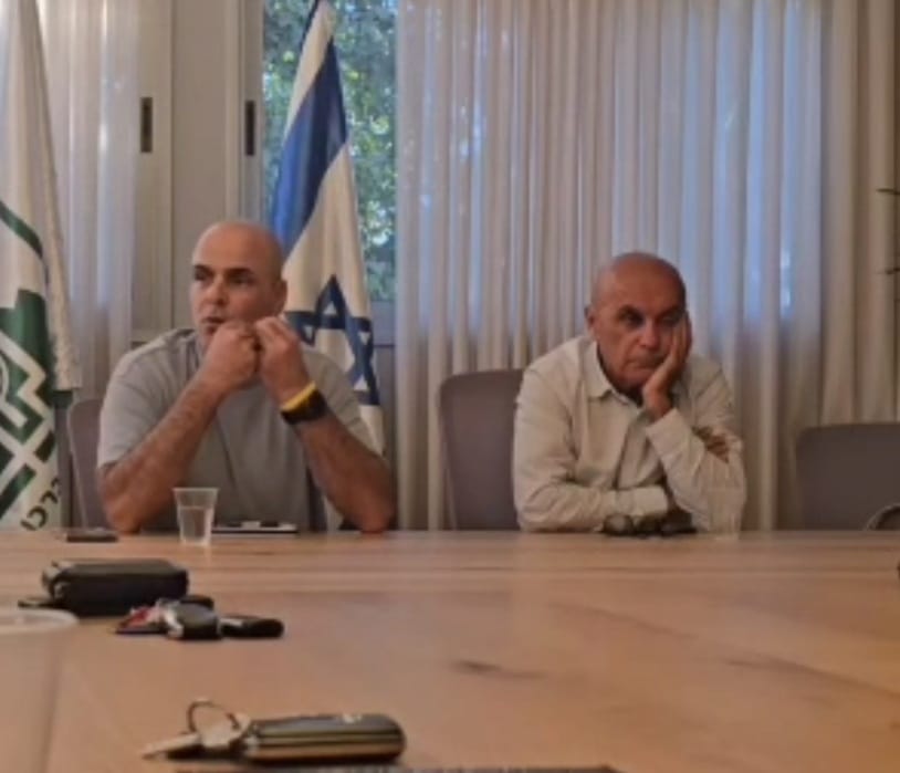 תמונה מתוך פגישת ההורים עם ראש המועצה וסגנו