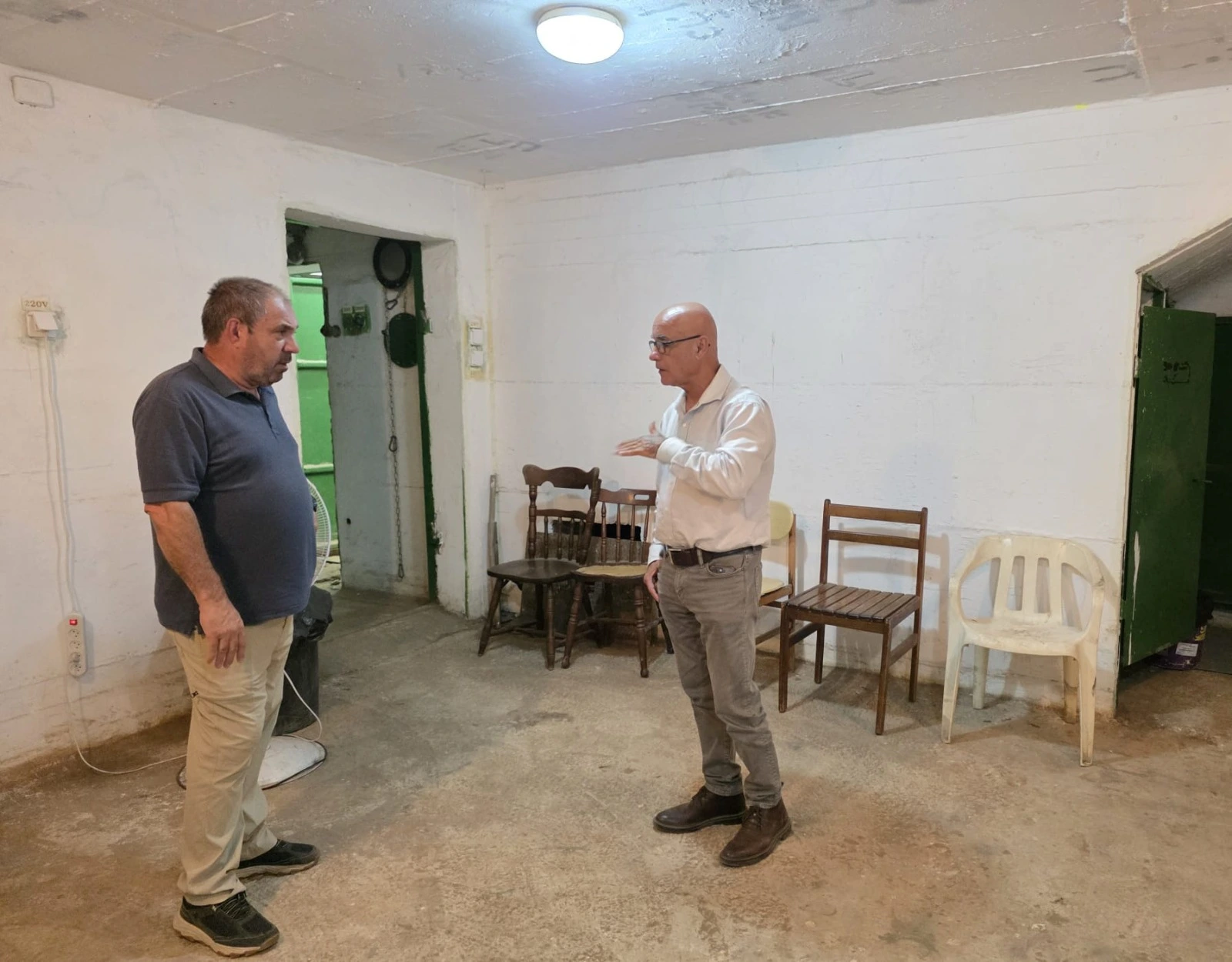 תמונה של ראש המועצה יוני חכימי וקב"ט המועצה פאבל שטיין