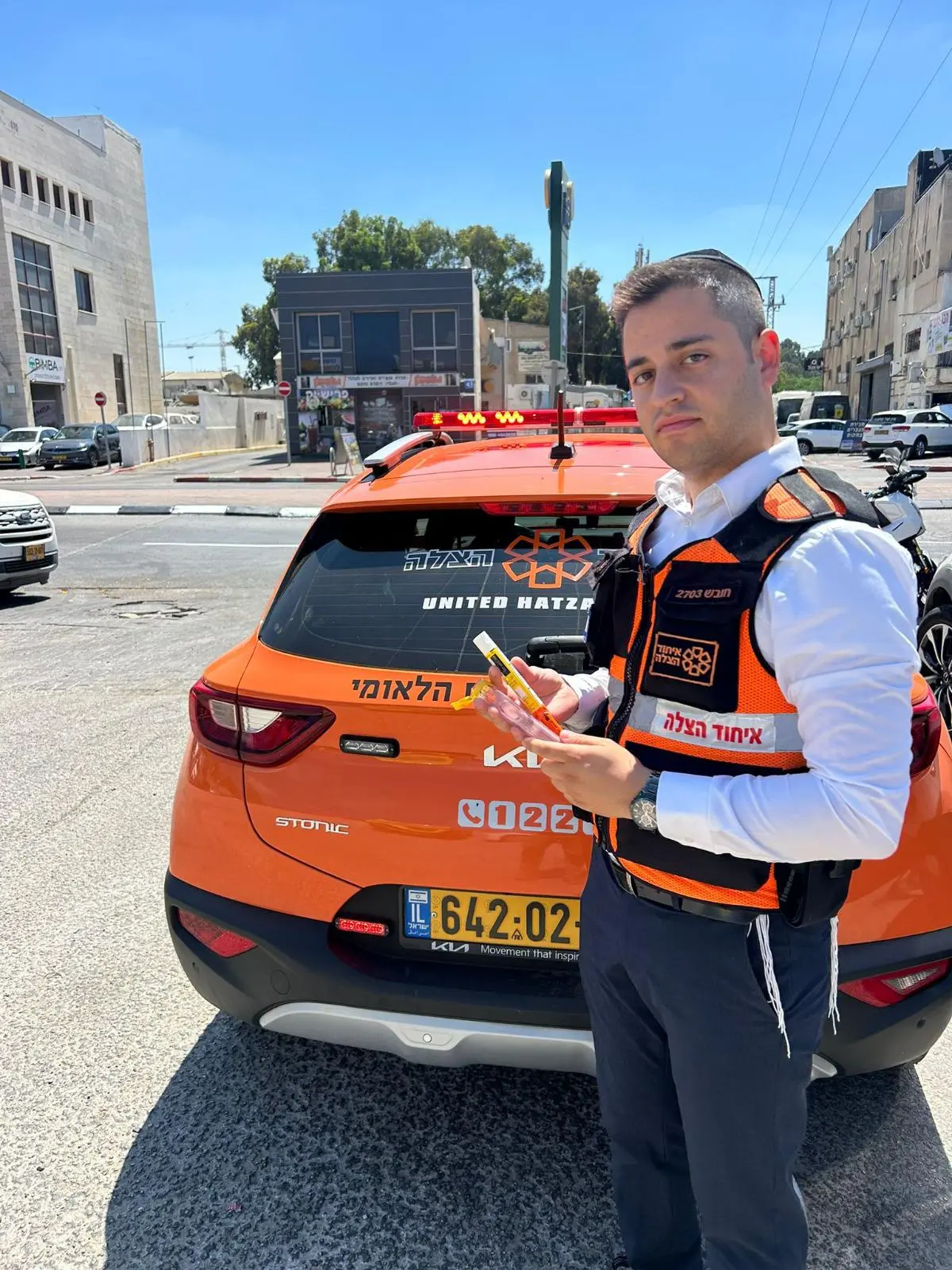 תמונתו של החובש שהציל את הגברת