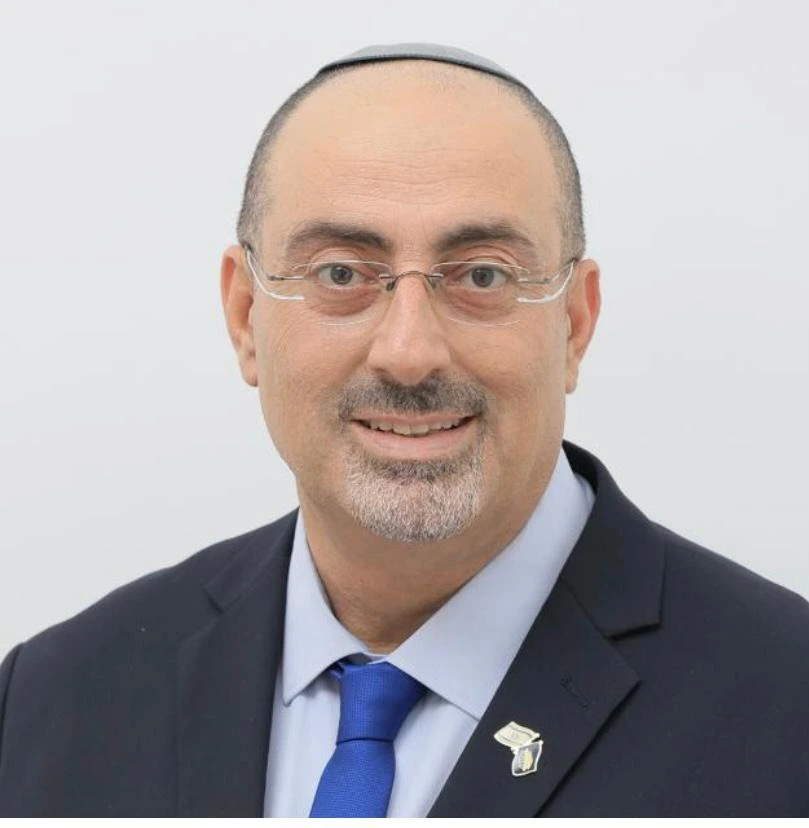 תמונתו של ניסים ואטורי