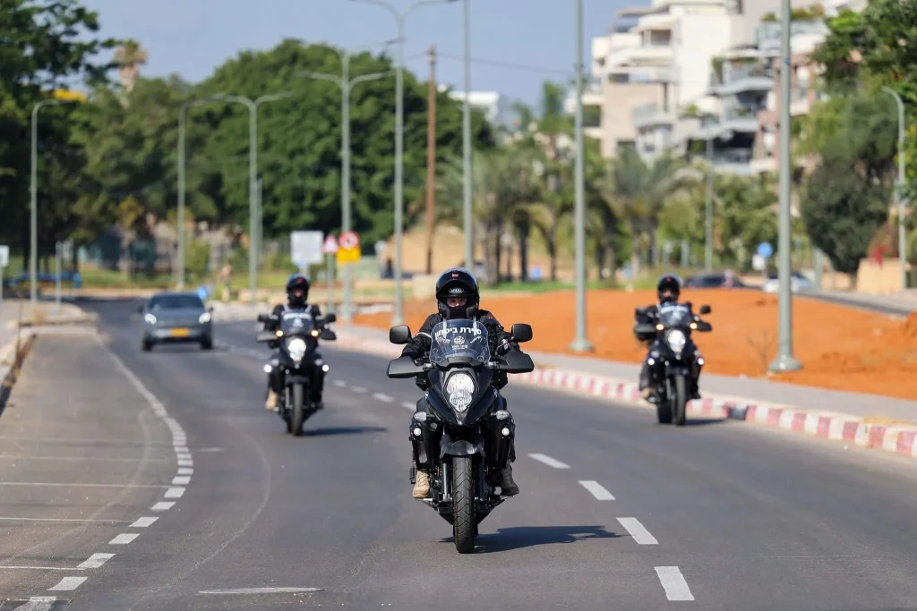 צילום אופנועים של סיירת הביטחון