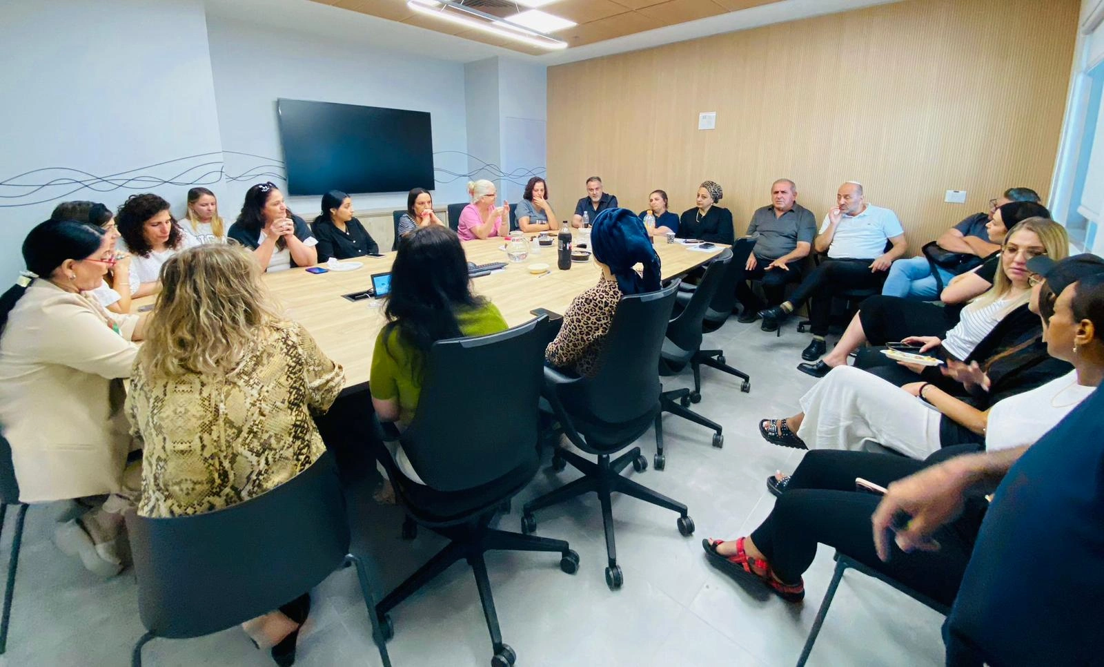 צילום מתוך ישיבת החירום שהתקיימה היום בעקבות התקיפה