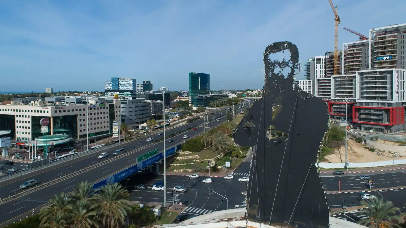 תמונה של הכניסה להרצליה