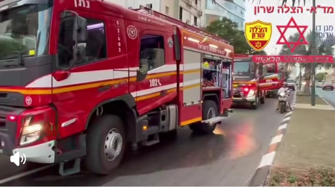 צילום כבאיות ברחוב