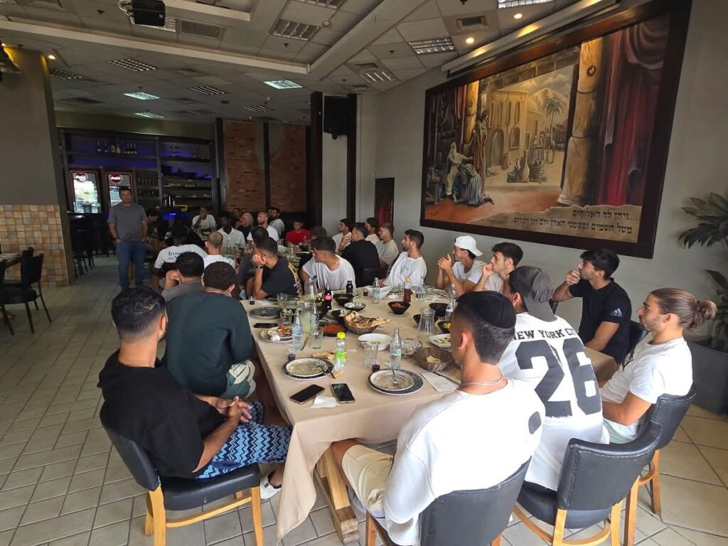 שנה חדשה בפתח. צילום: הפועל כפר סבא.