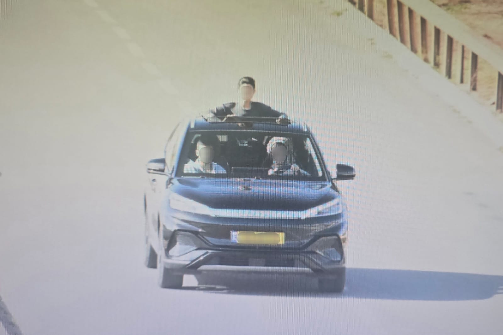 צילום רכב שתועד מבצע עבירת תנועה