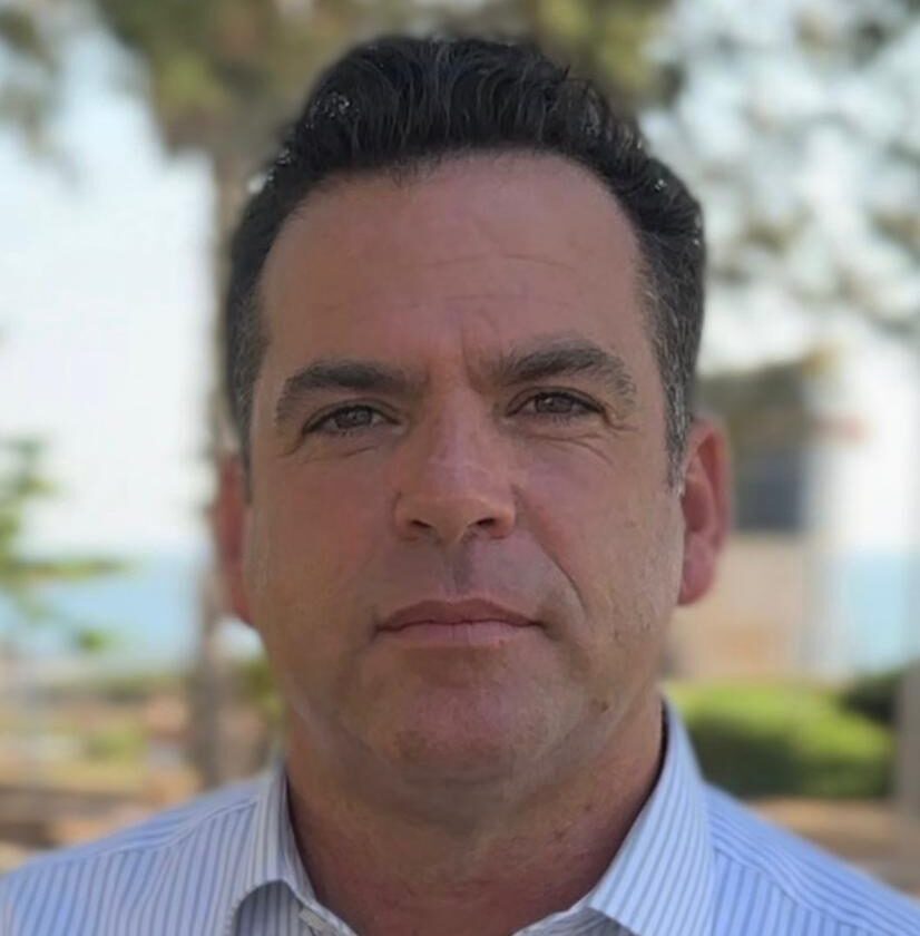 תמונתו של יו"ר האופוזיציה במועצת העיר נתניה, חבר המועצה אבי סלמה
