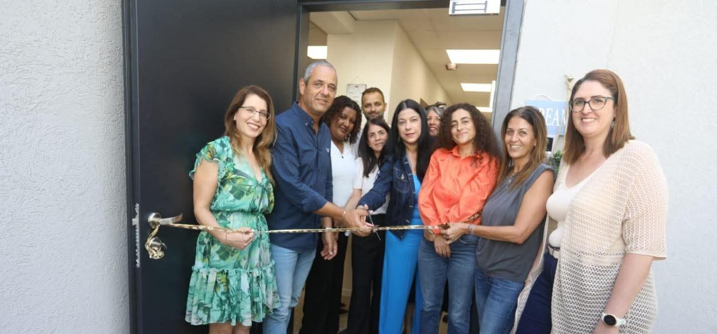 צילום ממעמד גזירת הסרט