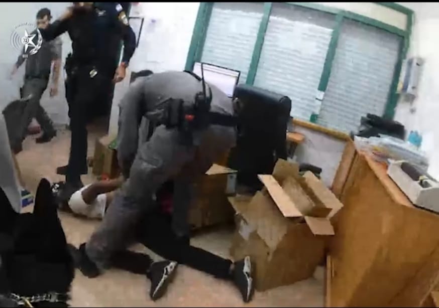 צילום מעצר אחד החשודים