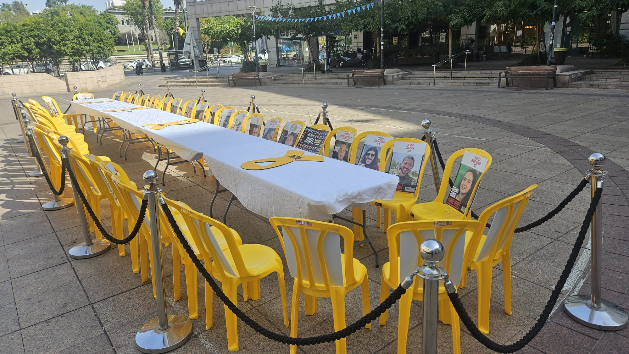 שולחן החג שהכינה עיריית הרצליה