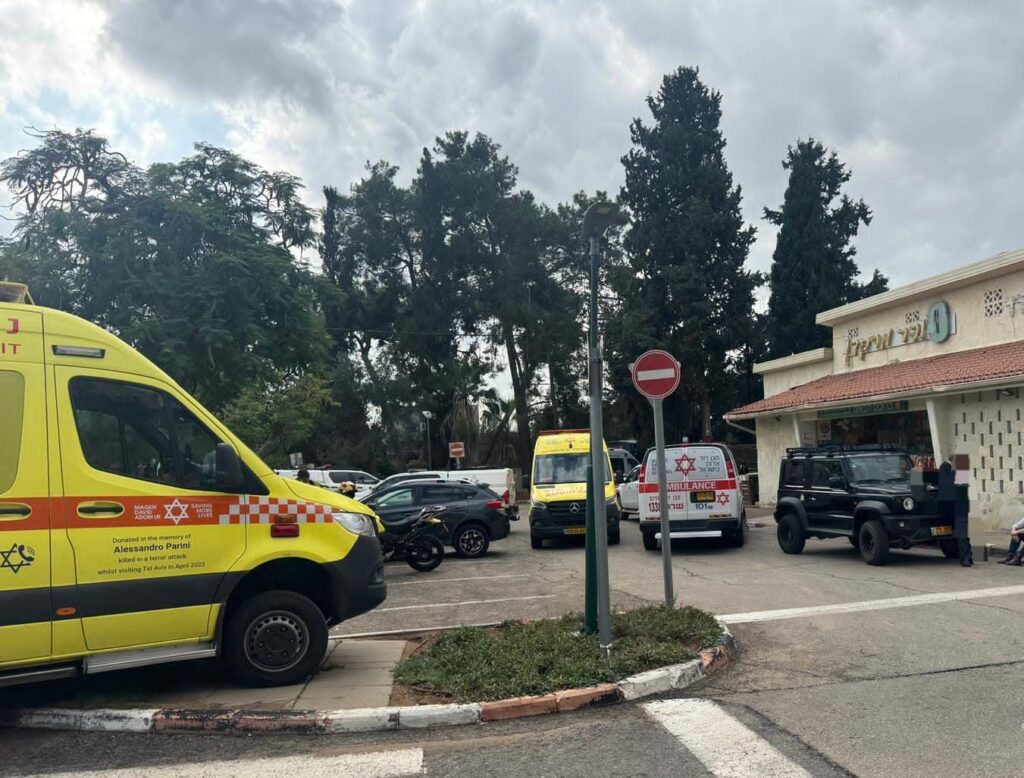 צילום של ניידות מד"א