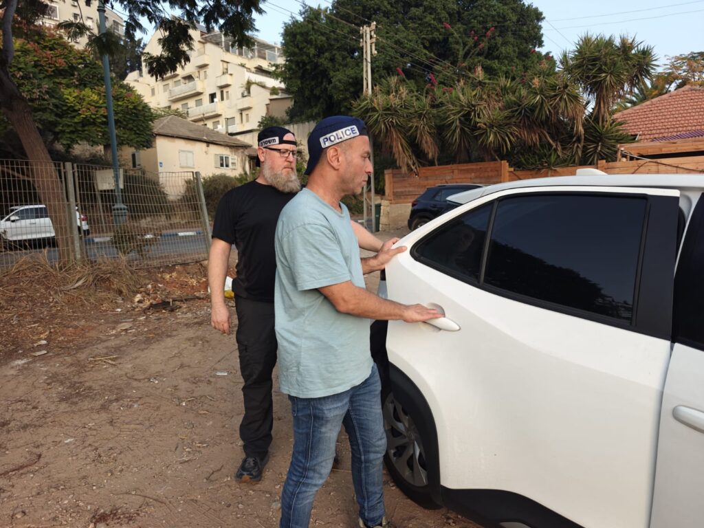 צילום השוטרים בפעולה