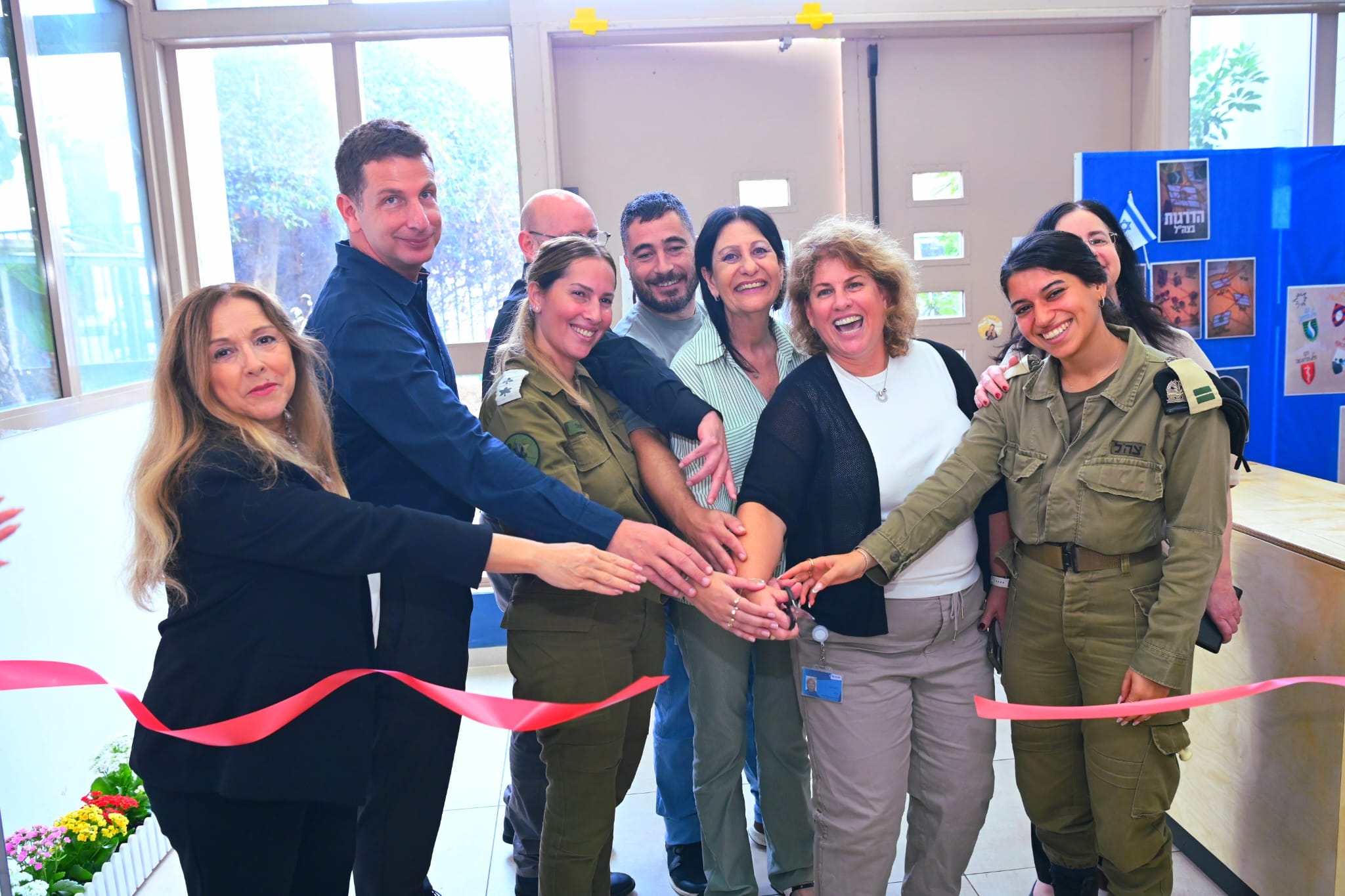 גוזרים את הסרט