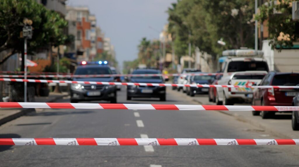 ניידות משטרה באזור הארוע