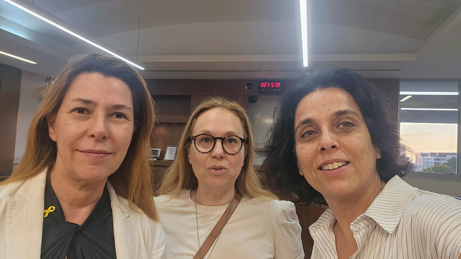 יו"ר ועדת הביקורת עם קולגות.