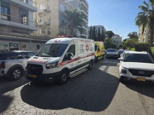 אמבולנס בדרכים