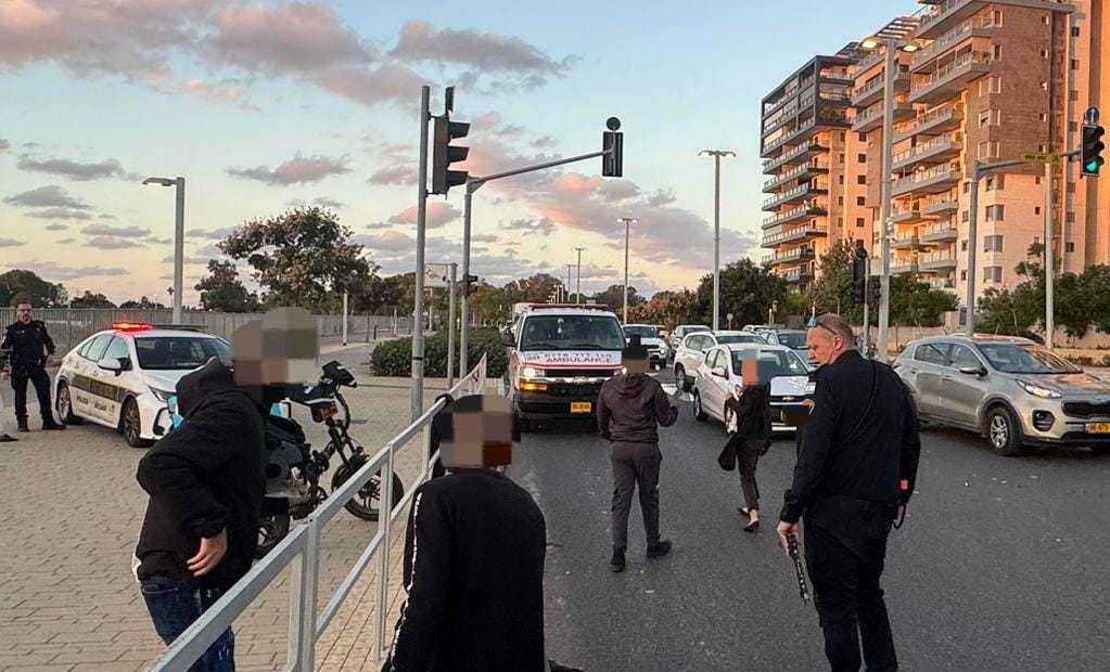 ניידות מד"א ברחוב