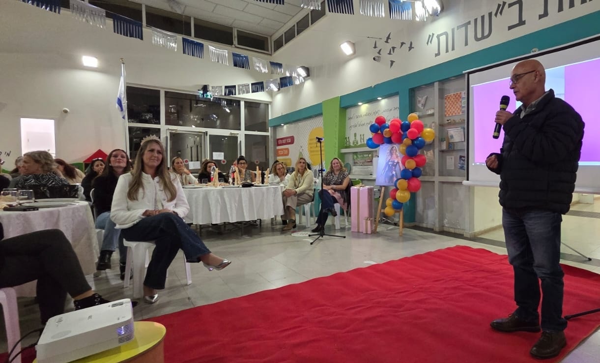 ראש המועצה נואם