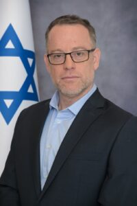 אוריאל בבצ'יק.  מנהל אגף בכיר בחטיבת אנרגיה מקיימת במשרד האנרגיה והתשתיות