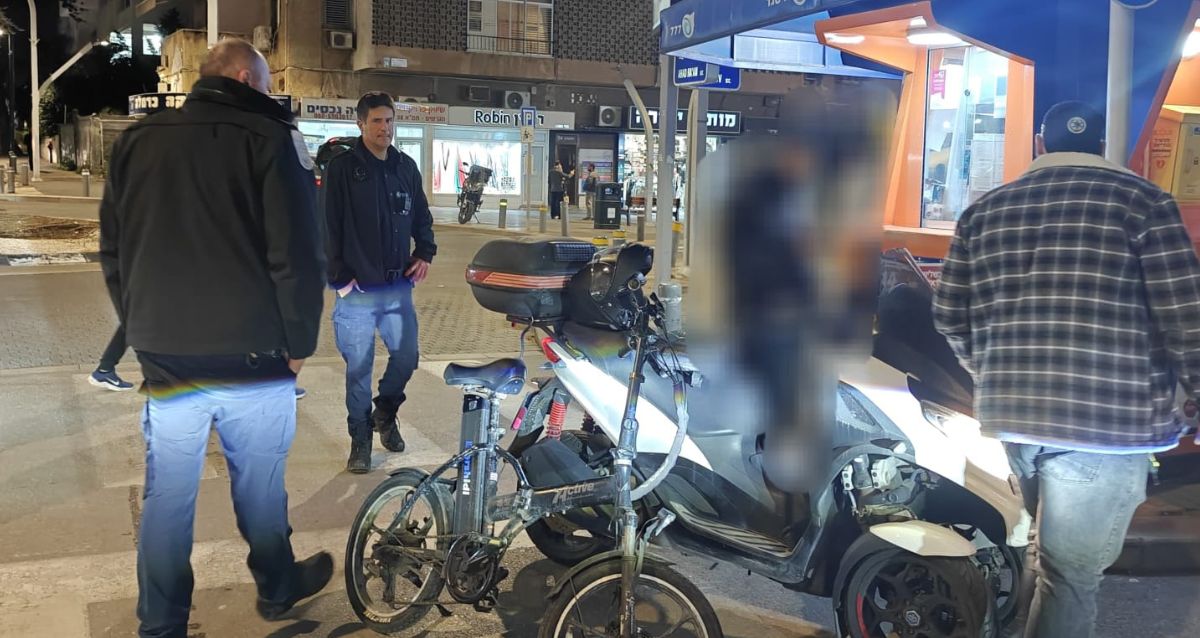 עצירה של אופניים חשמליים לבדיקה