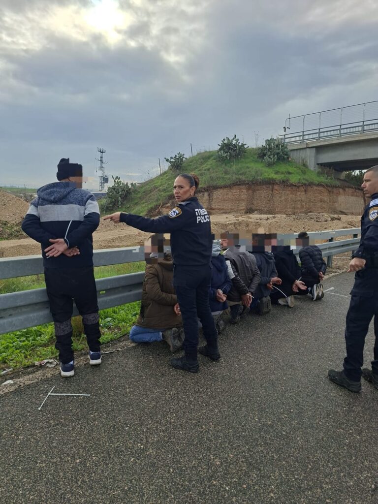 שב"חים עצורים