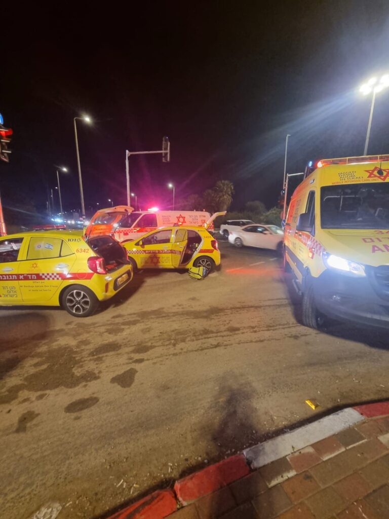 אמבולנסים בזירת האירוע