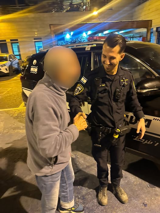 שוטר והקשיש שנמצא