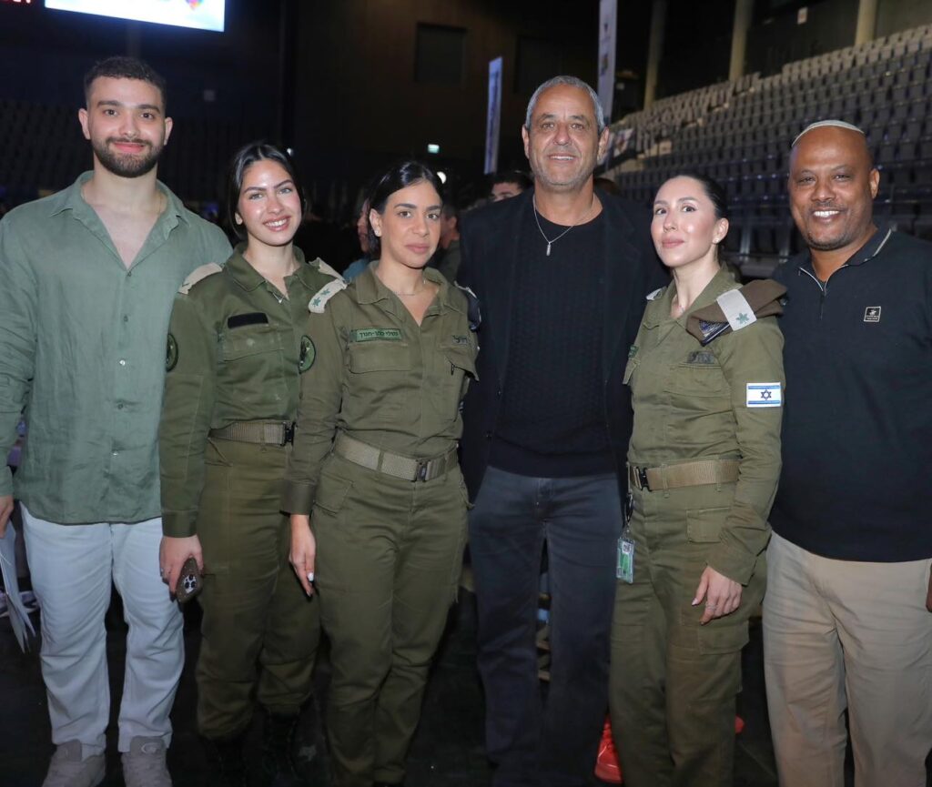 ראש העיר וחיילים