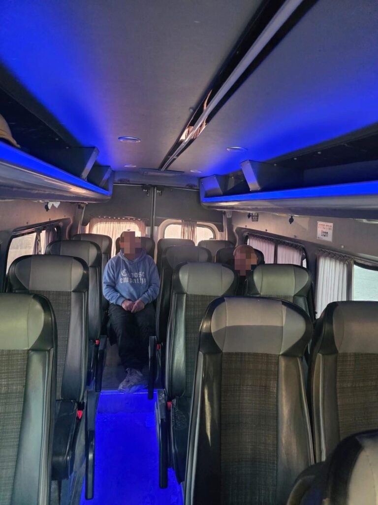 שוהים בלתי חוקיים