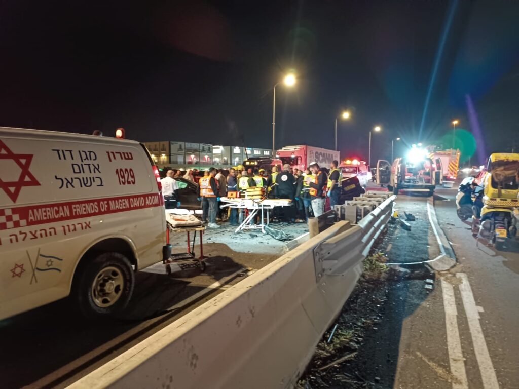 מד"א באזור התאונה