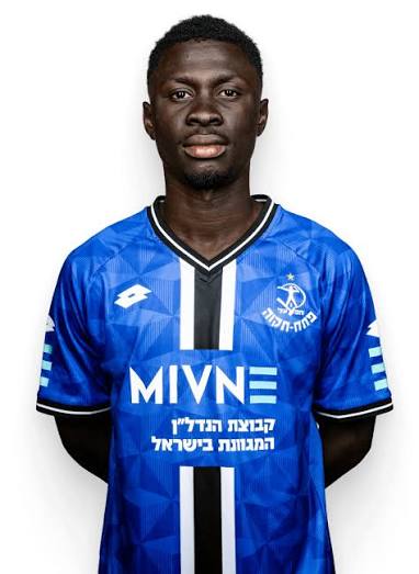 עובר לאנגליה. צילום: הפועל פתח תקווה.