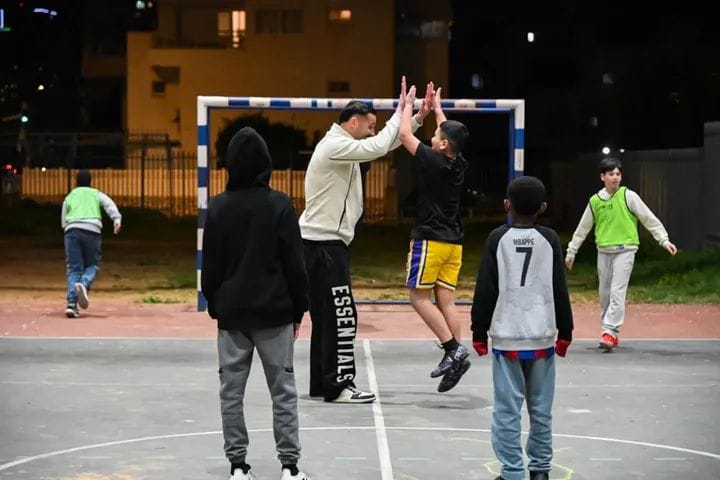 מכבי נתניה עם תרומה לקהילה. צילום: דיגיטל מכבי נתניה.