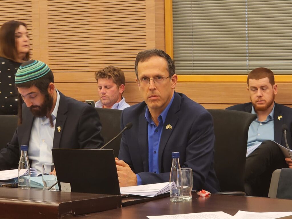 חכ משה קינלי טורפז