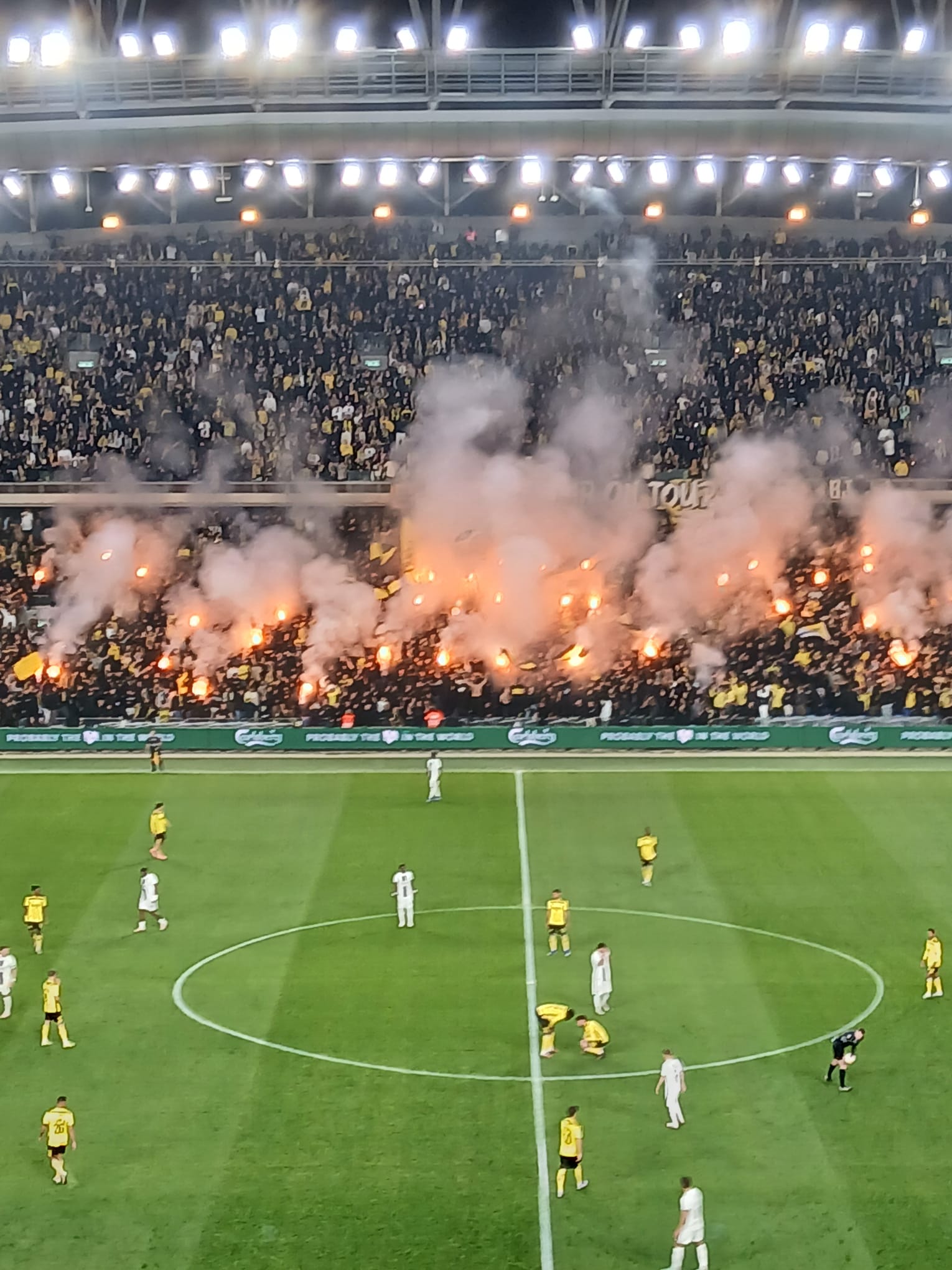 מסר לאוהדים. צילום: פורטל רדיו 90.